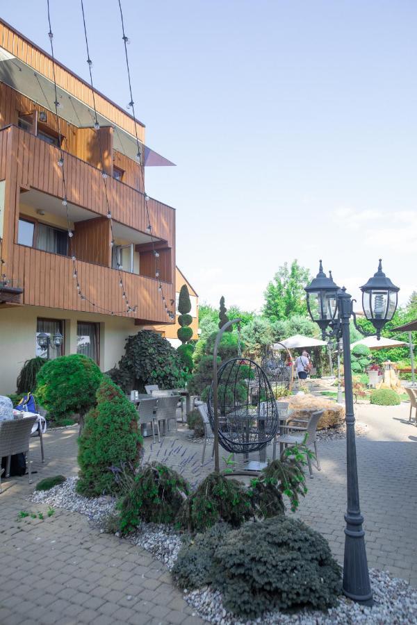 Hotel Floros Simfonija Šventoji Esterno foto