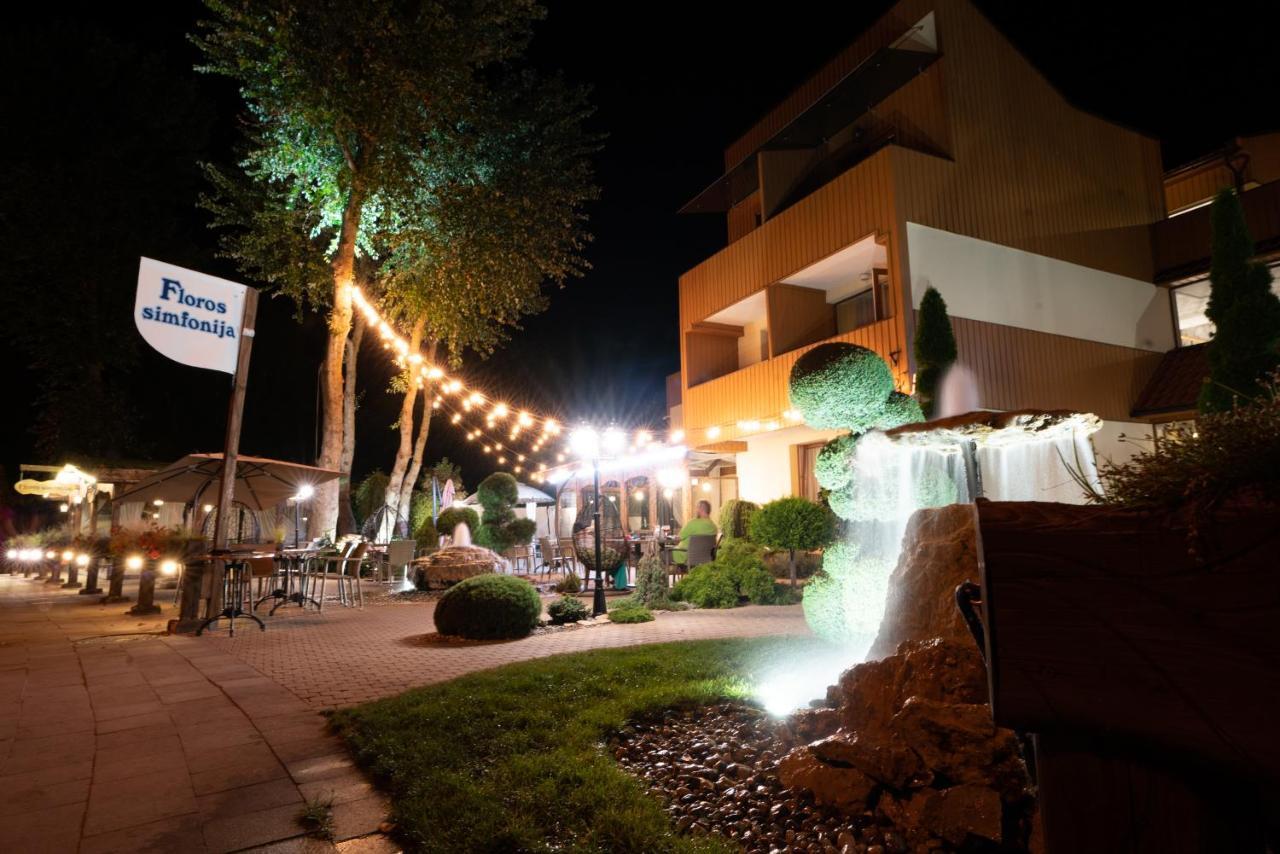 Hotel Floros Simfonija Šventoji Esterno foto